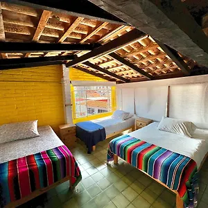Casa Frida Gaylodging Hostal
